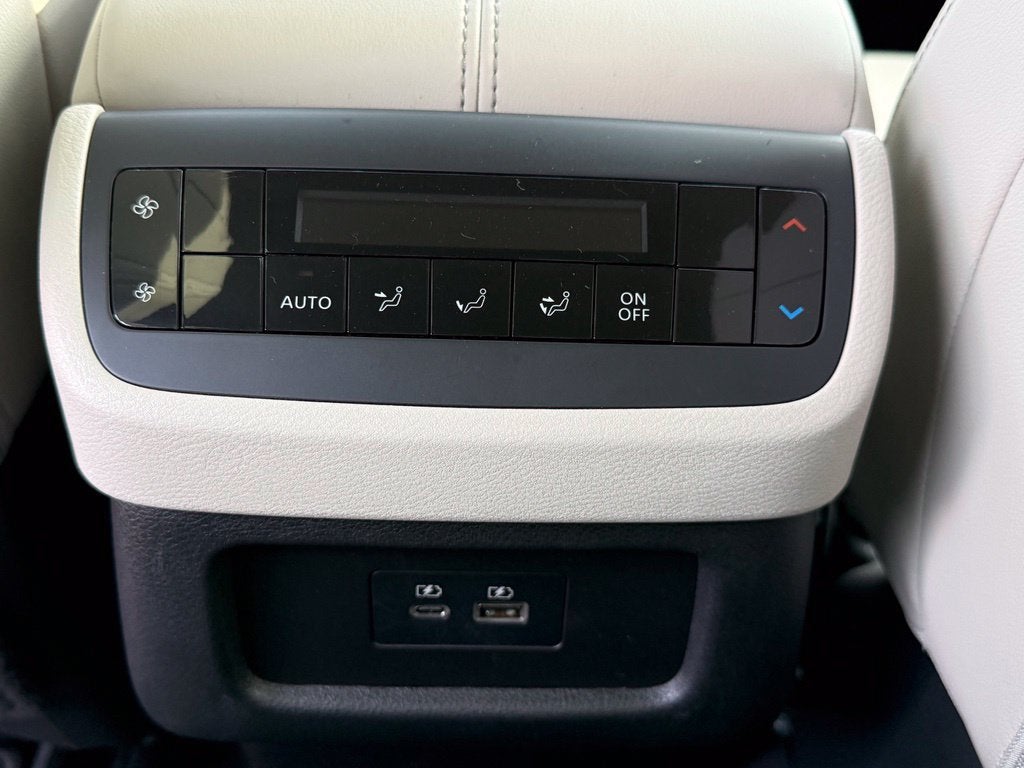 2024 Nissan Pathfinder SL 4WD