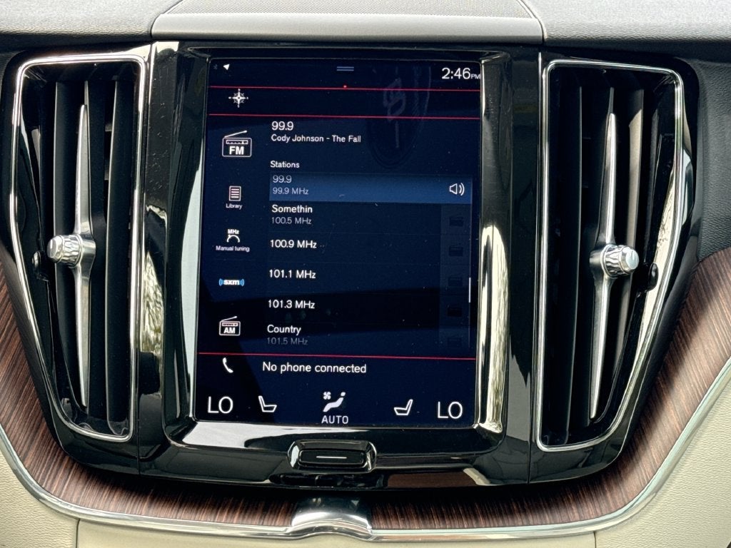 2021 Volvo XC60 T5 Momentum