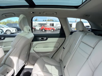 2021 Volvo XC60 T5 Momentum