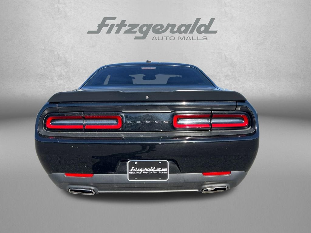 2022 Dodge Challenger SXT
