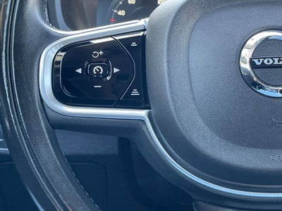 2020 Volvo XC90 Momentum