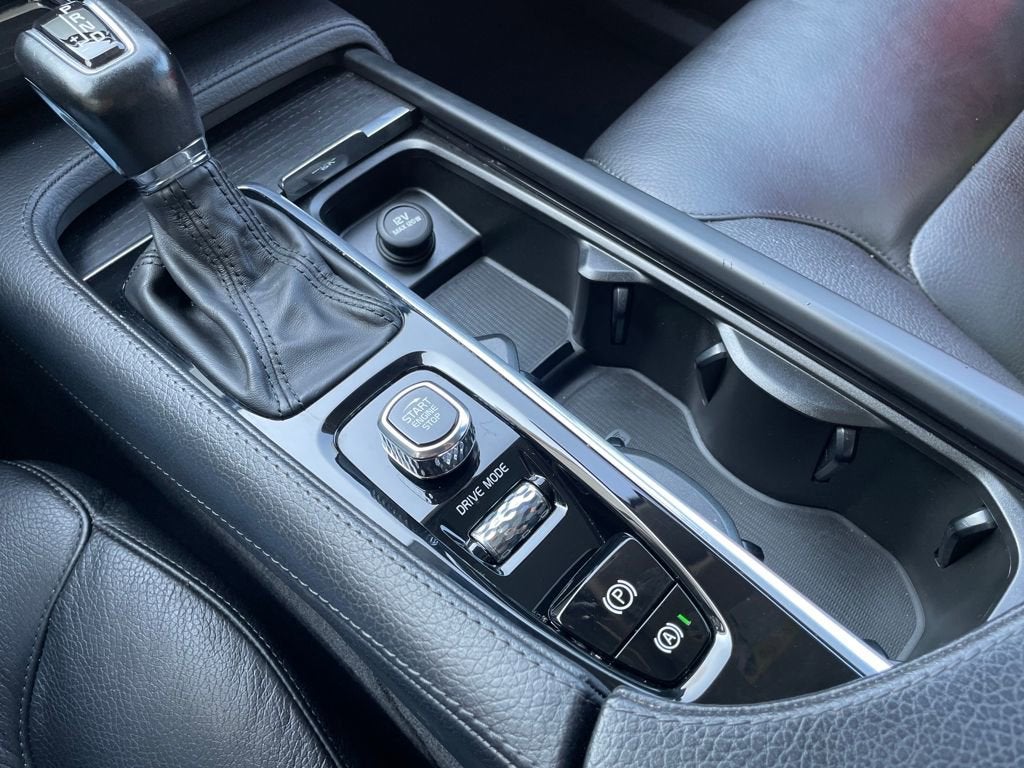 2020 Volvo XC90 Momentum