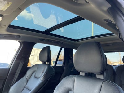 2020 Volvo XC90 Momentum