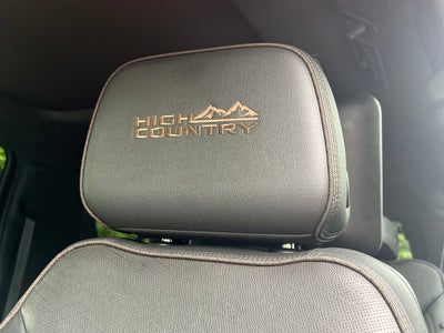2021 Chevrolet Suburban High Country