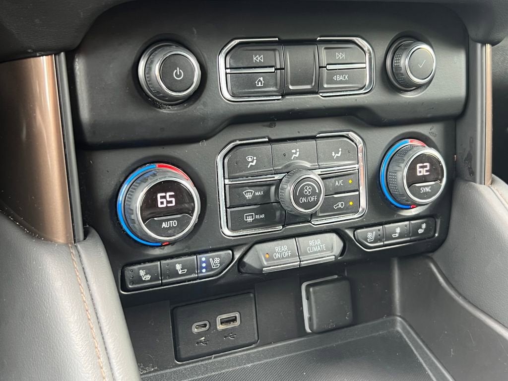 2021 Chevrolet Suburban High Country