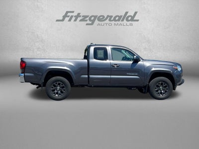 2022 Toyota Tacoma 4WD SR