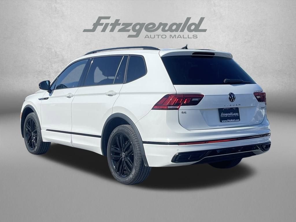 2022 Volkswagen Tiguan SE R-Line Black