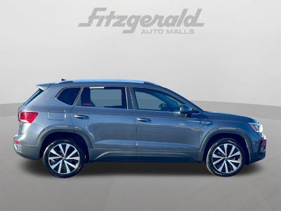 2022 Volkswagen Taos SE