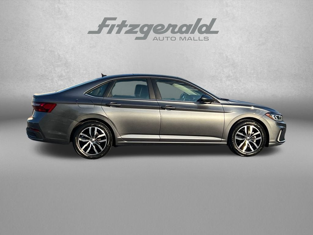2025 Volkswagen Jetta SE