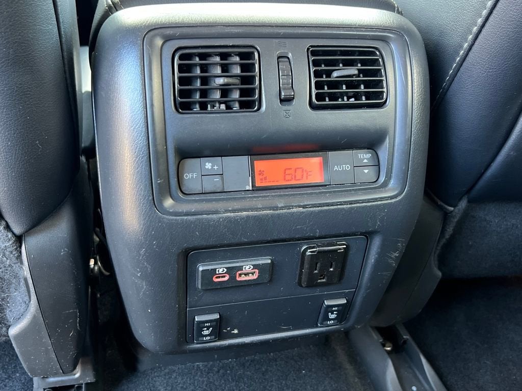 2020 Nissan Pathfinder Platinum