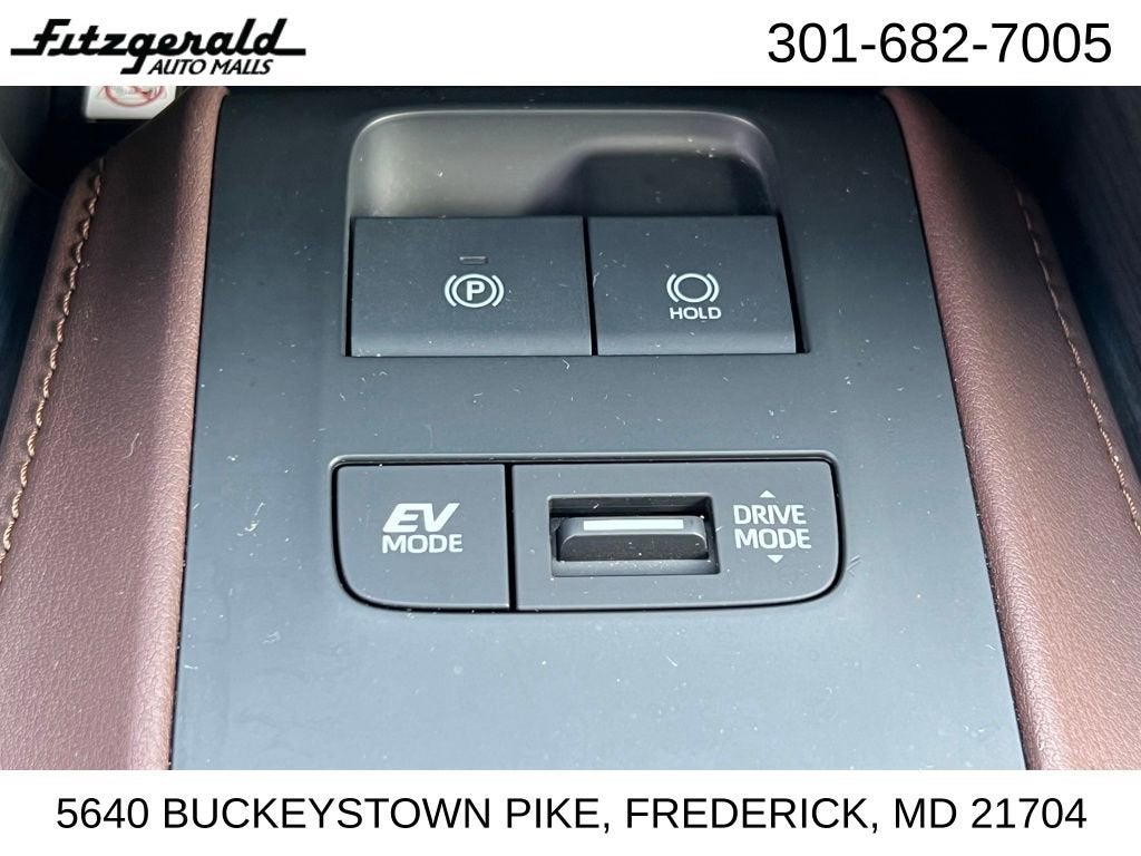 2022 Toyota Venza LE