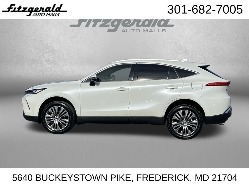 2022 Toyota Venza LE