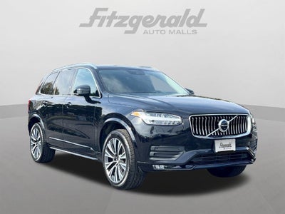 2022 Volvo XC90 Momentum