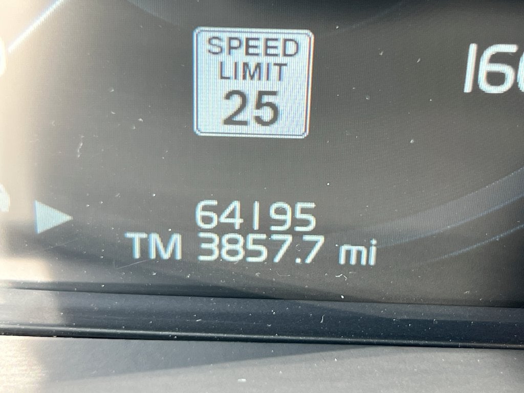 2022 Volvo XC90 Momentum