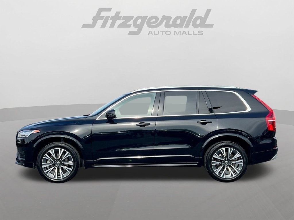 2022 Volvo XC90 Momentum