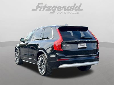 2022 Volvo XC90 Momentum