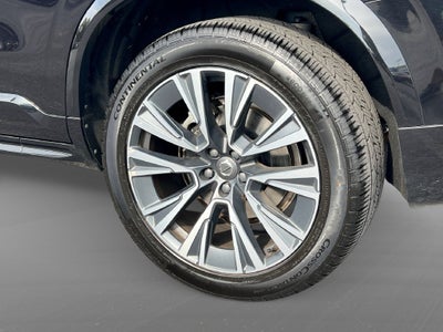 2022 Volvo XC90 Momentum