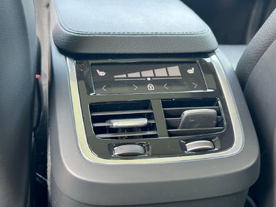 2022 Volvo XC90 Momentum