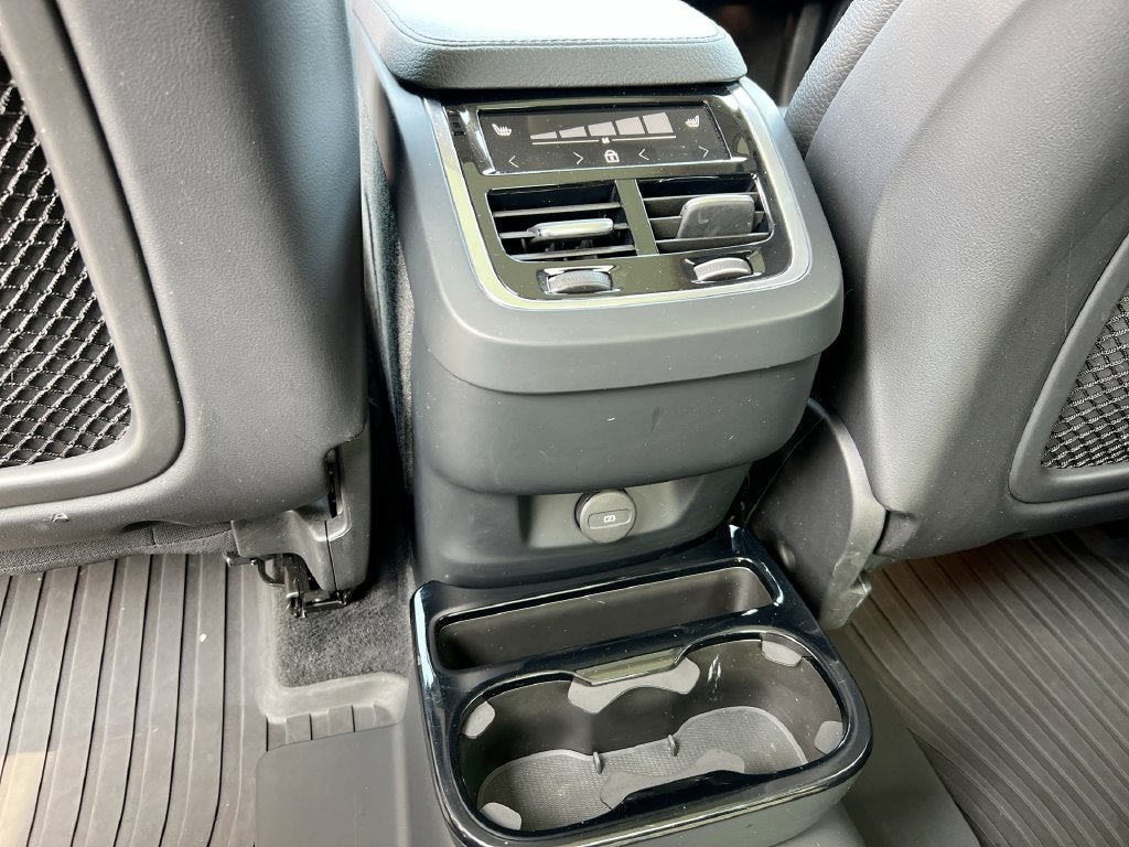 2022 Volvo XC90 Momentum