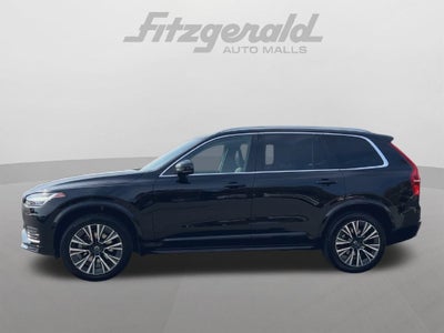 2022 Volvo XC90 Momentum
