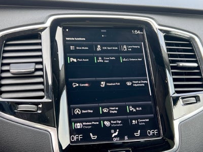 2022 Volvo XC90 Momentum