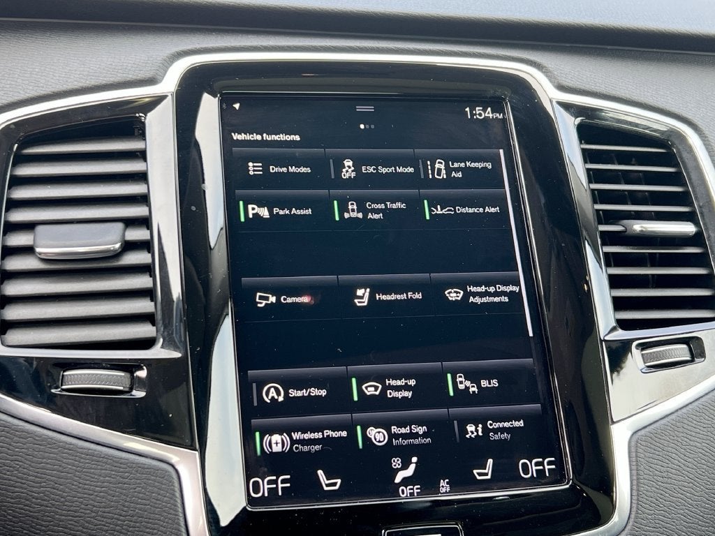 2022 Volvo XC90 Momentum