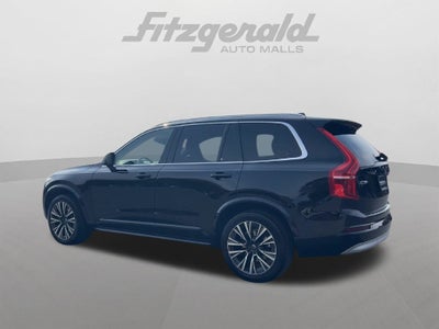 2022 Volvo XC90 Momentum
