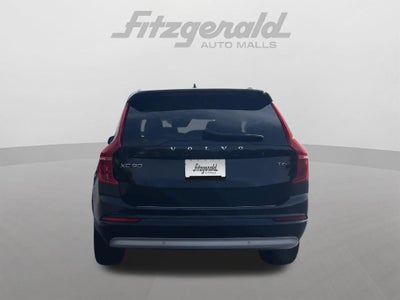 2022 Volvo XC90 Momentum