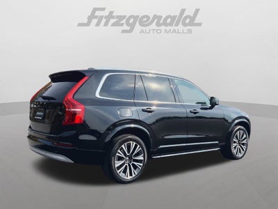 2022 Volvo XC90 Momentum