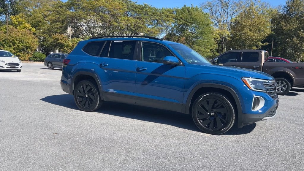 2025 Volkswagen Atlas 2.0T SE w/Technology