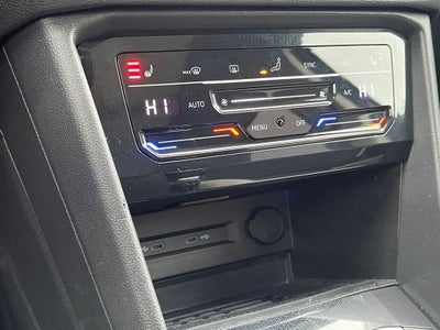 2025 Volkswagen Taos SE