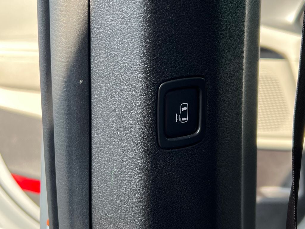 2023 Kia Carnival LX Seat Package