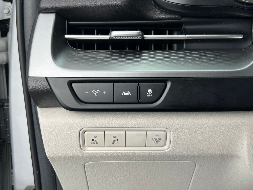 2023 Kia Carnival LX Seat Package